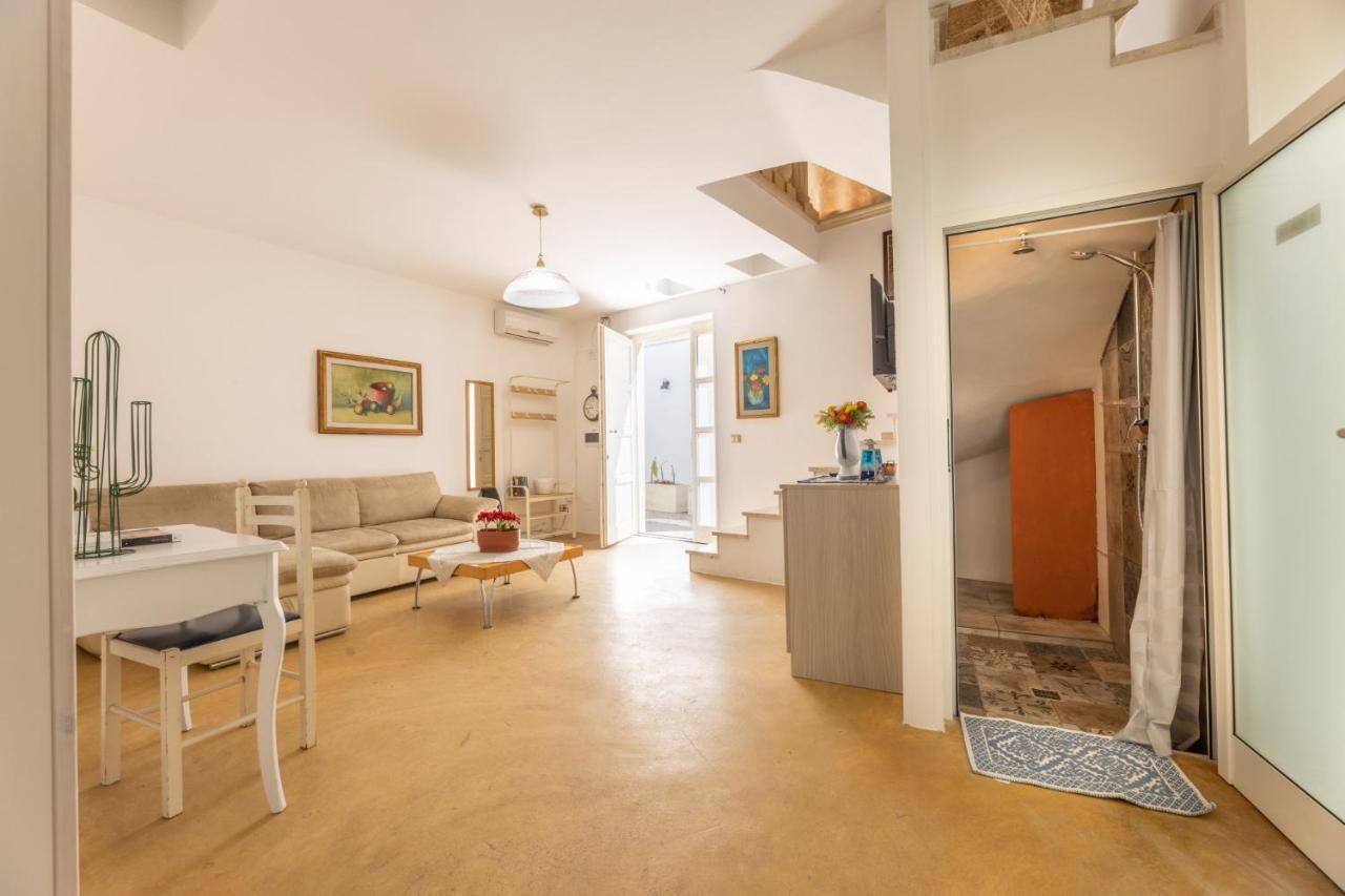 Dimora Il Castello Lägenhet Racale Exteriör bild